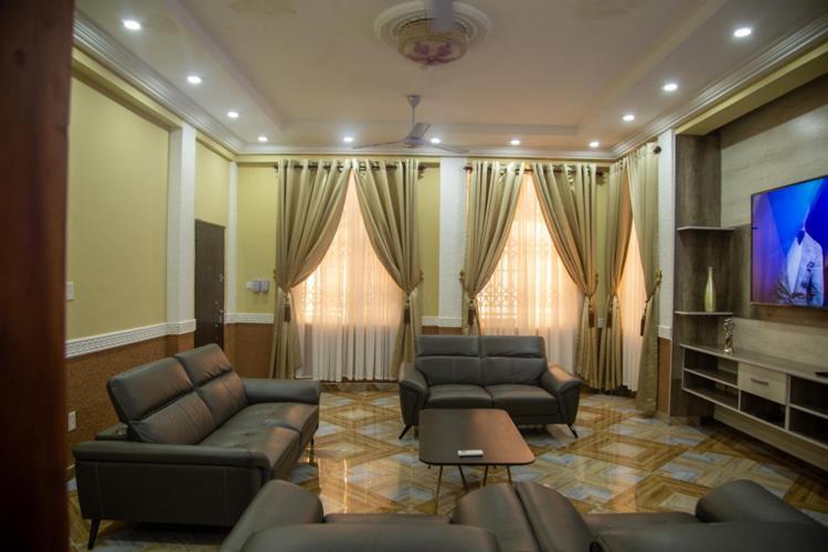 Macoba Luxury Apartments Kumasi Bagian luar foto