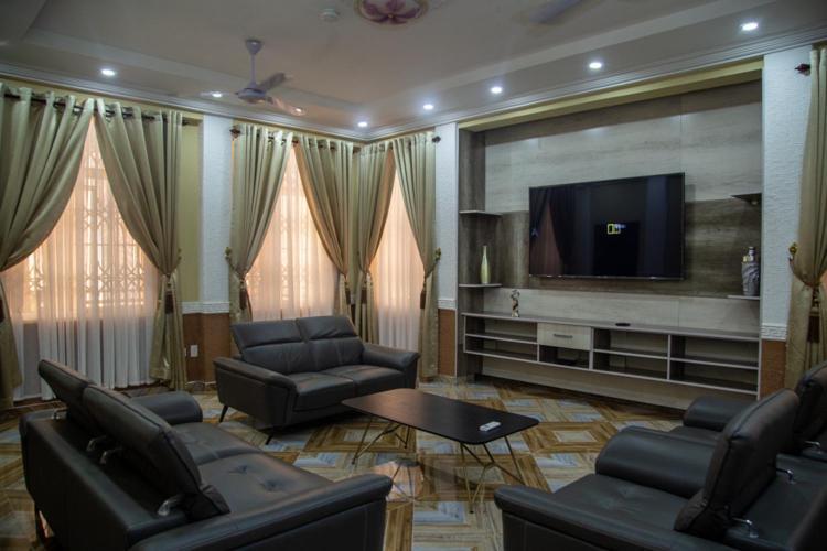 Macoba Luxury Apartments Kumasi Bagian luar foto