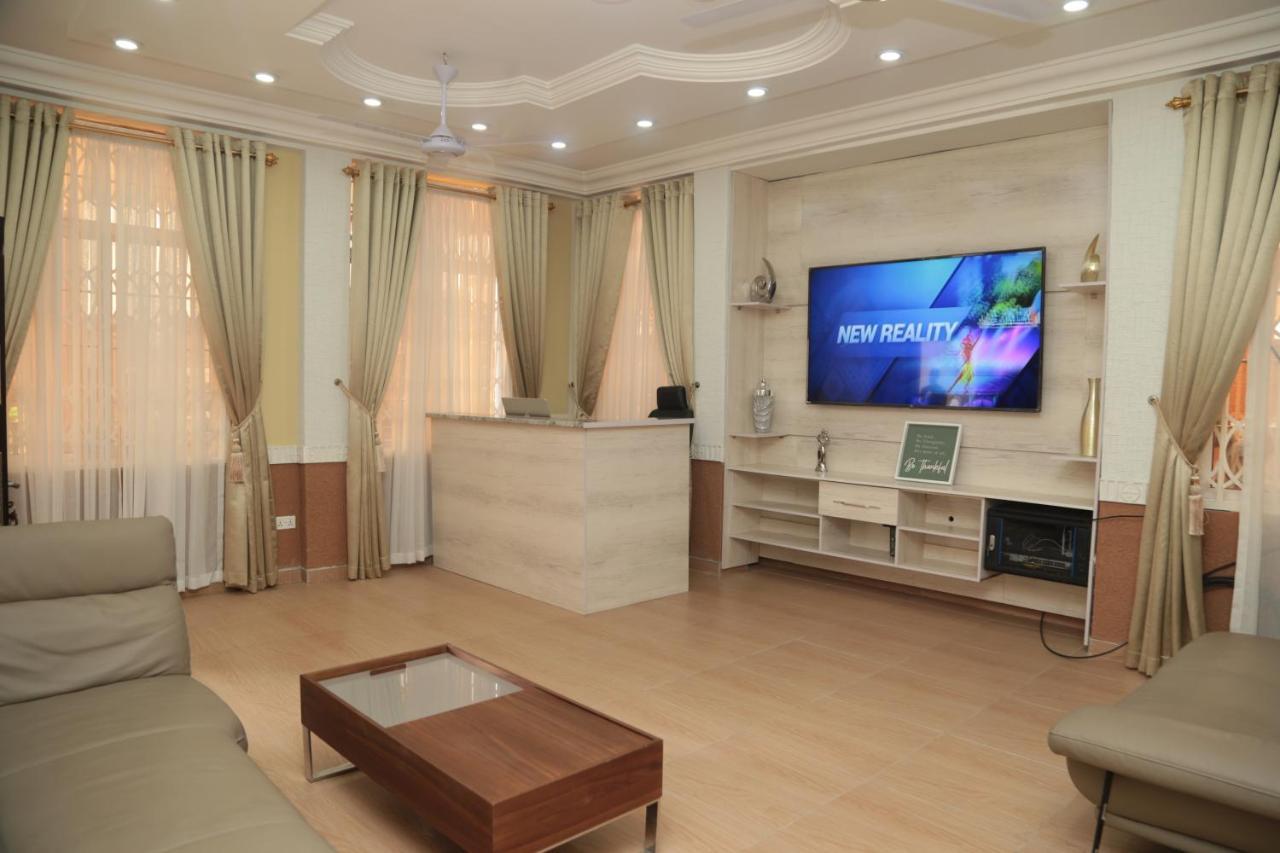 Macoba Luxury Apartments Kumasi Bagian luar foto